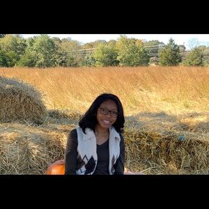 Meet your Posher, Ajea